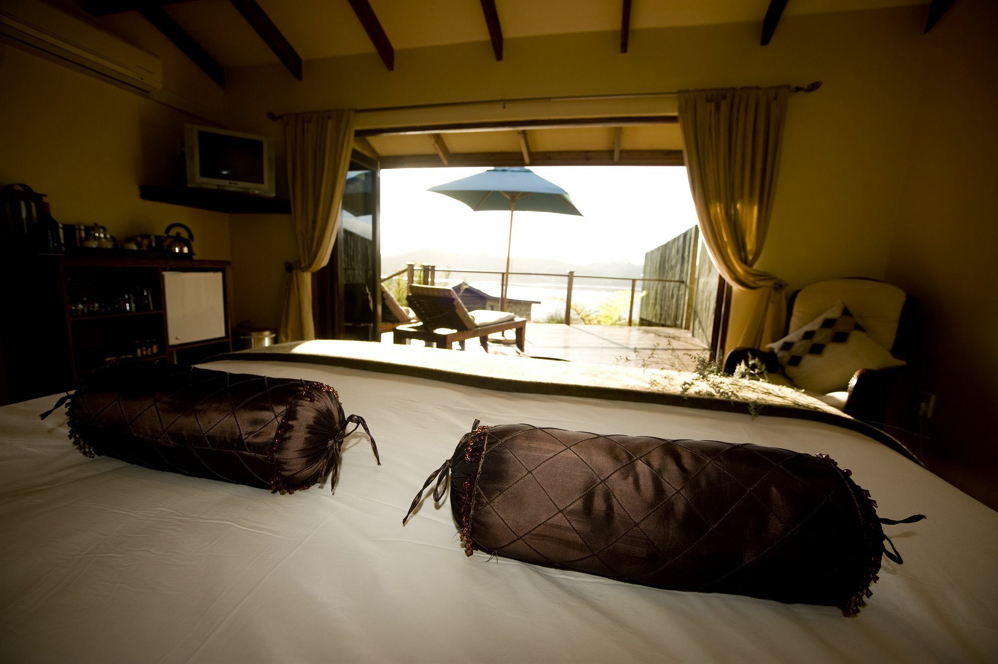 Elephant Hide Of Knysna Guest Lodge Eksteriør bilde